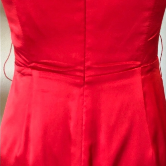 EXPRESS RED STRAPLESS DRESS SILK WITH RUFFLE DETAILS.SIZE 12 - Picture 6 of 9
